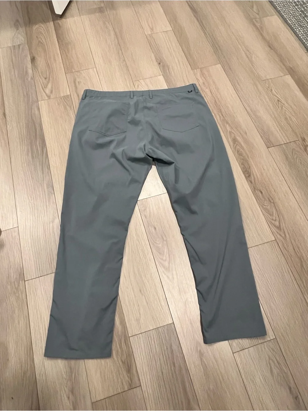 Faherty Classic Straight Light Pants in Gray-Green 42x32